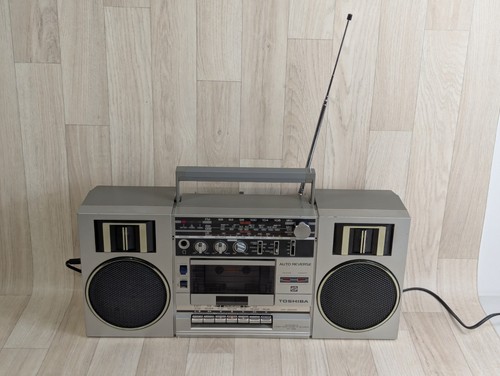 Toshiba 150s boombox - toshiba, rt-150s