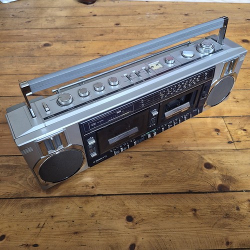 Sanyo model w25l 1983 - no.,